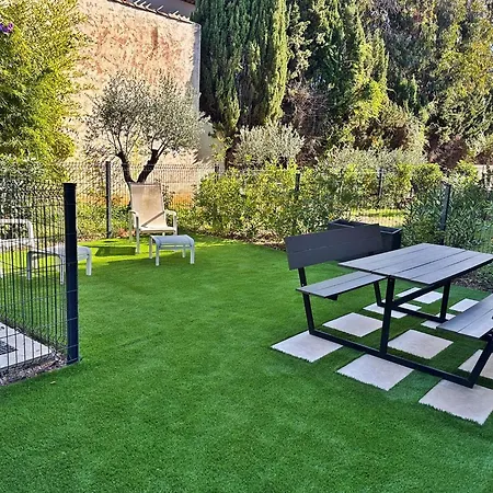 Casa-jardin Secret: Climatise Avec Piscine Daire *