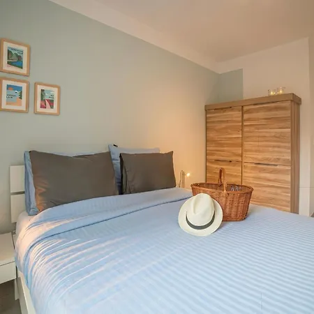 Casa-jardin Secret: Climatise Avec Piscine Apartment *